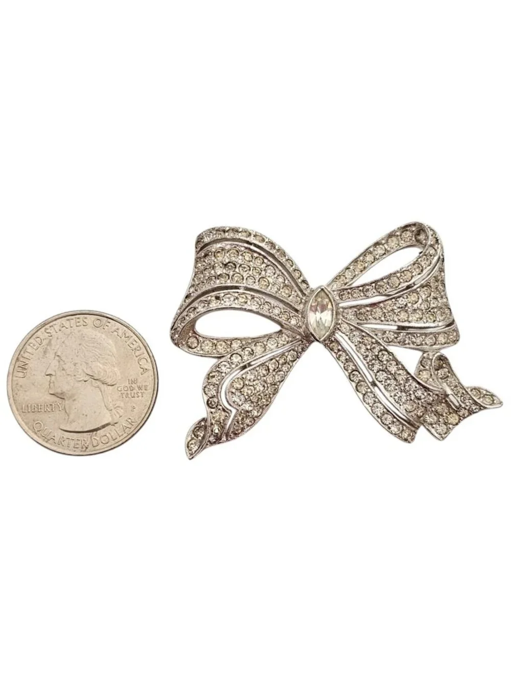 Unbranded silver tone